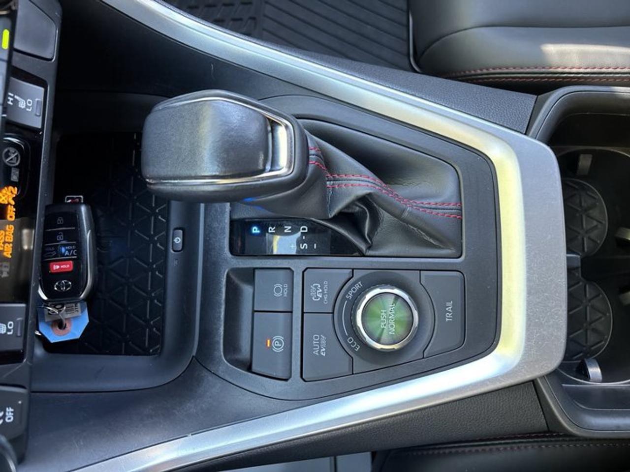 2024 Toyota RAV4 Prime XSE AWD | No Accidents | Sunroof | Heated Steering Photo
