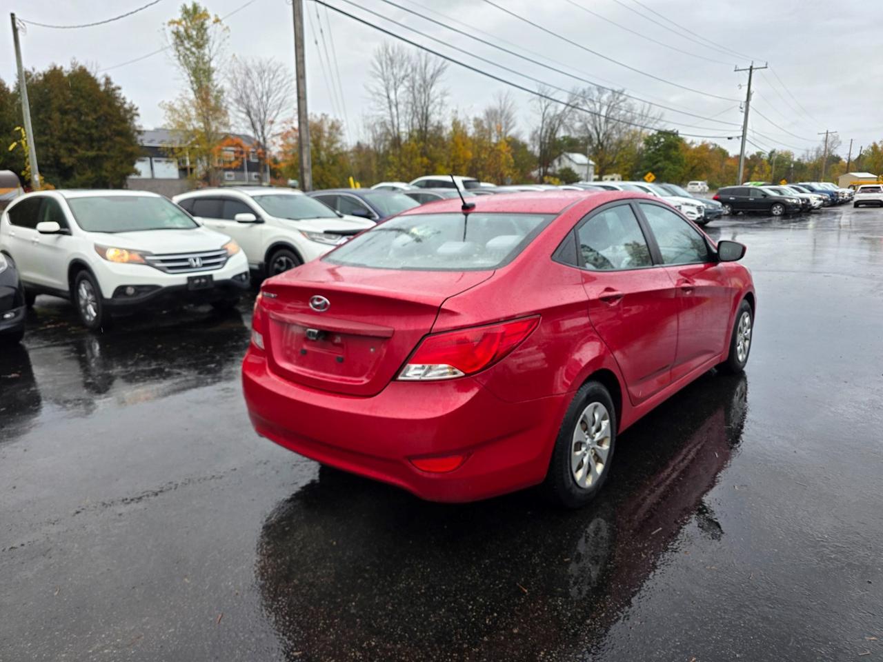 2016 Hyundai Accent SE Photo4