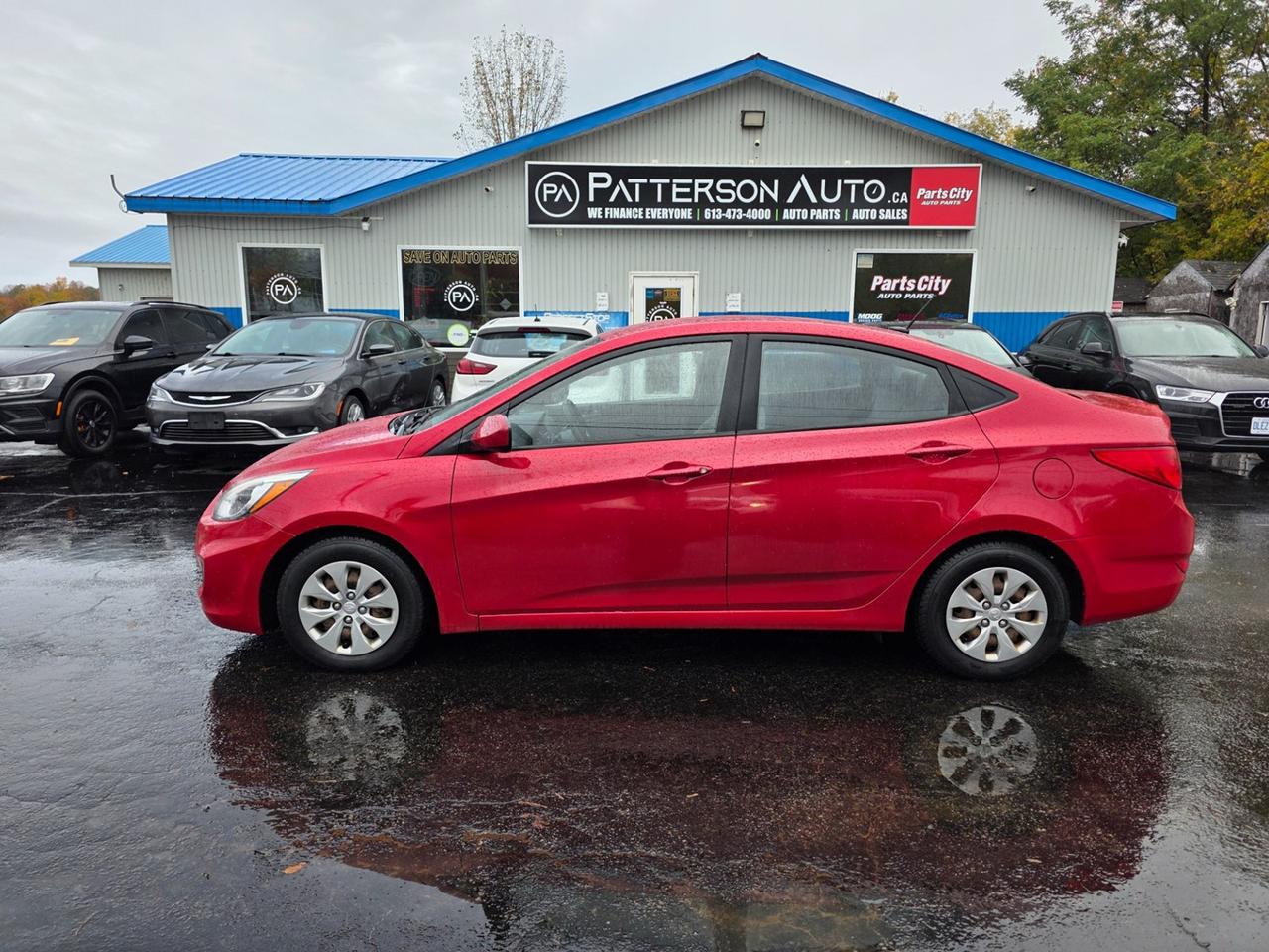 2016 Hyundai Accent SE Photo1