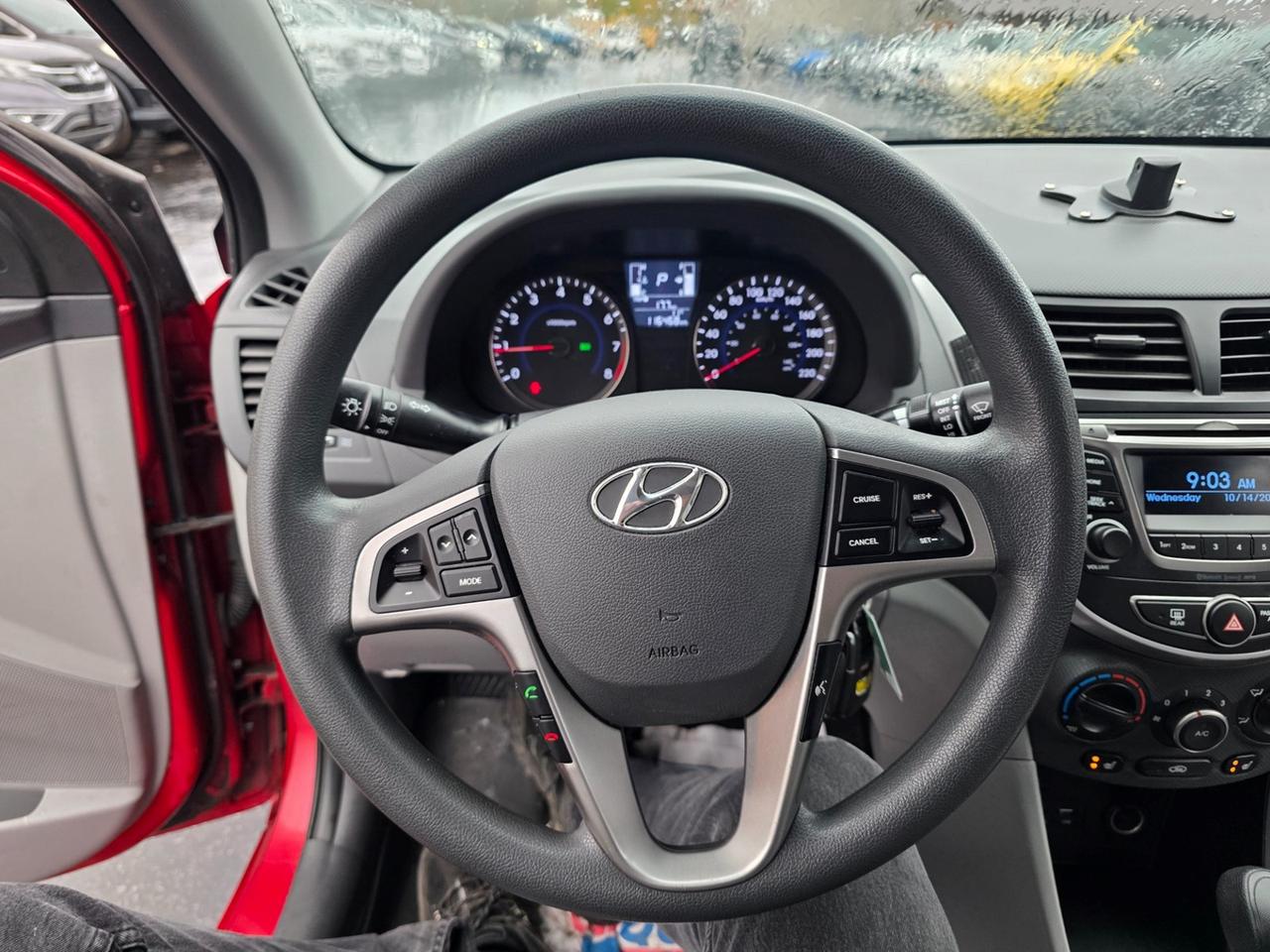2016 Hyundai Accent SE Photo