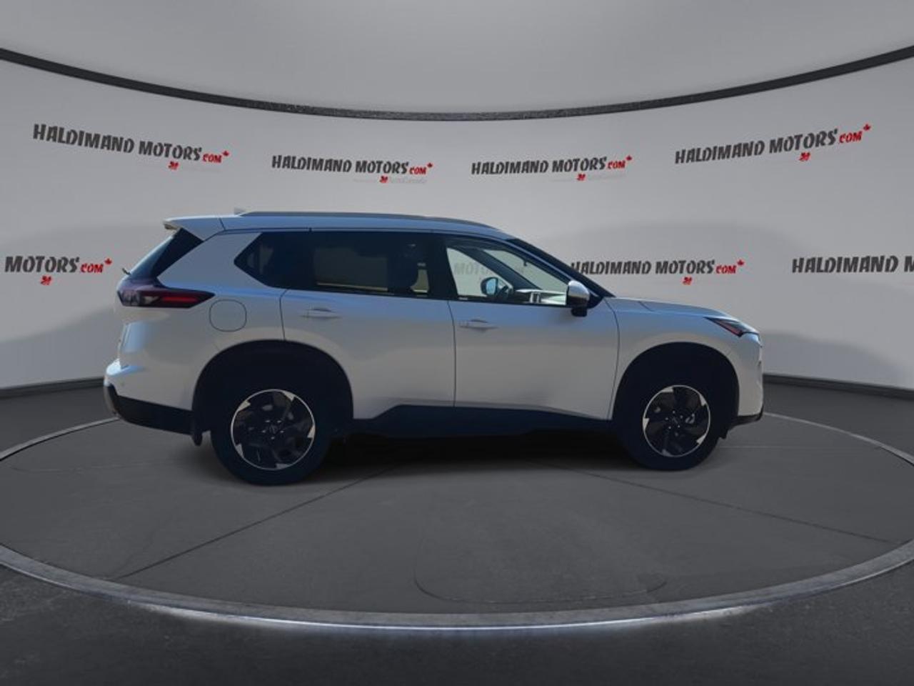 2026 Nissan Rogue SV AWD | No Accidents | Pano. Sunroof | Heated Steering Photo