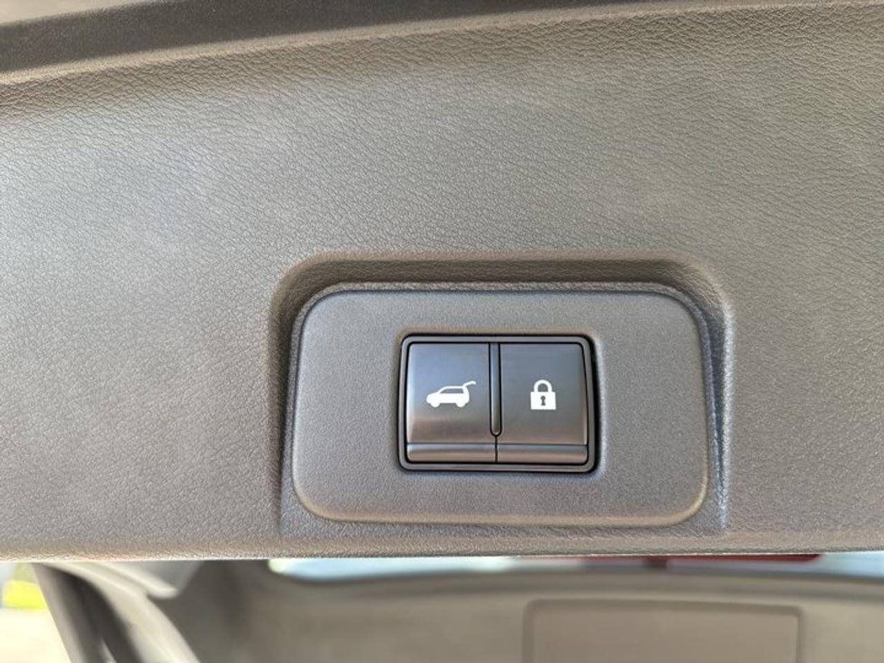 2026 Nissan Rogue SV AWD | No Accidents | Pano. Sunroof | Heated Steering Photo