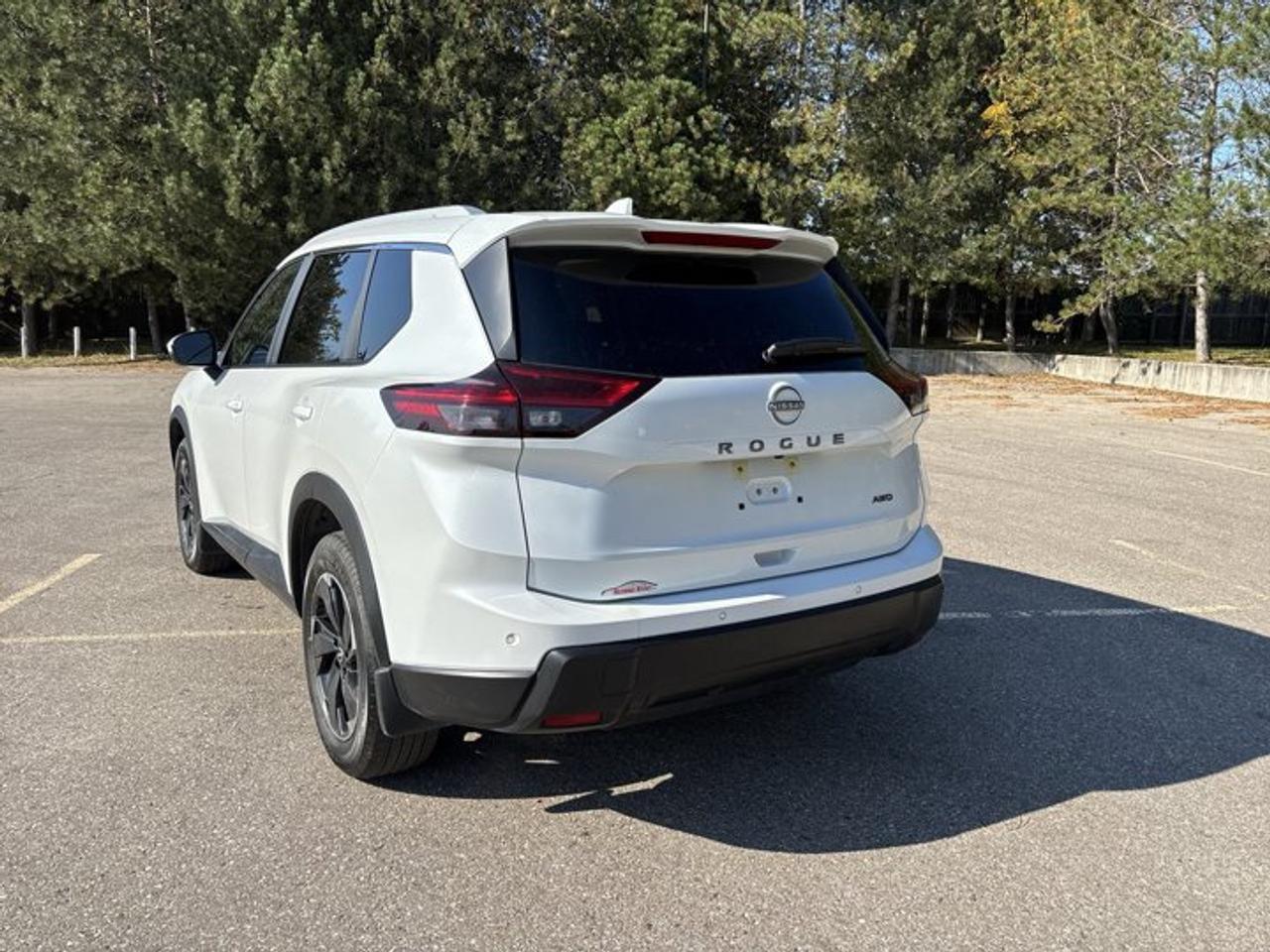 2026 Nissan Rogue SV AWD | No Accidents | Pano. Sunroof | Heated Steering Photo
