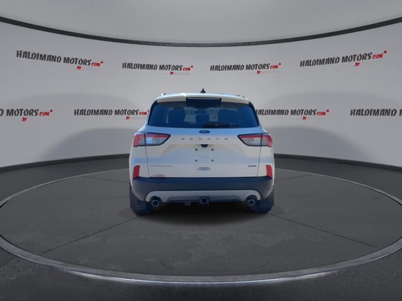 2020 Ford Escape Titanium Hybrid AWD | No Accidents | Pano. Sunroof | Leather Photo