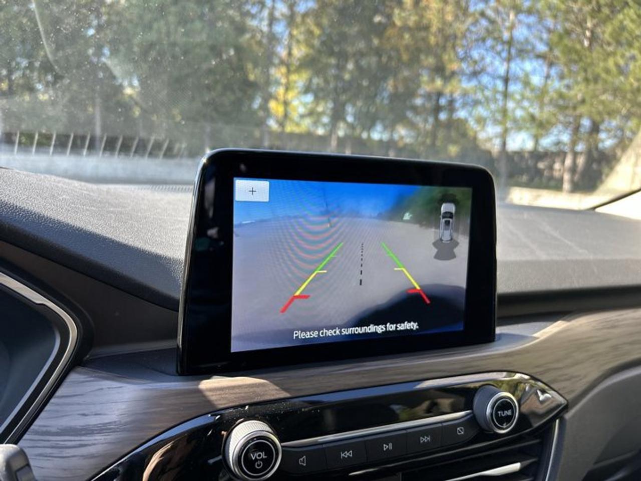 2020 Ford Escape Titanium Hybrid AWD | No Accidents | Pano. Sunroof | Leather Photo