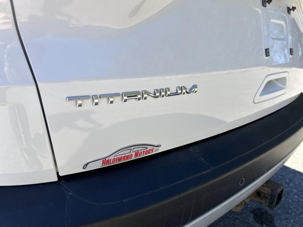 2020 Ford Escape Titanium Hybrid AWD | No Accidents | Pano. Sunroof | Leather Photo