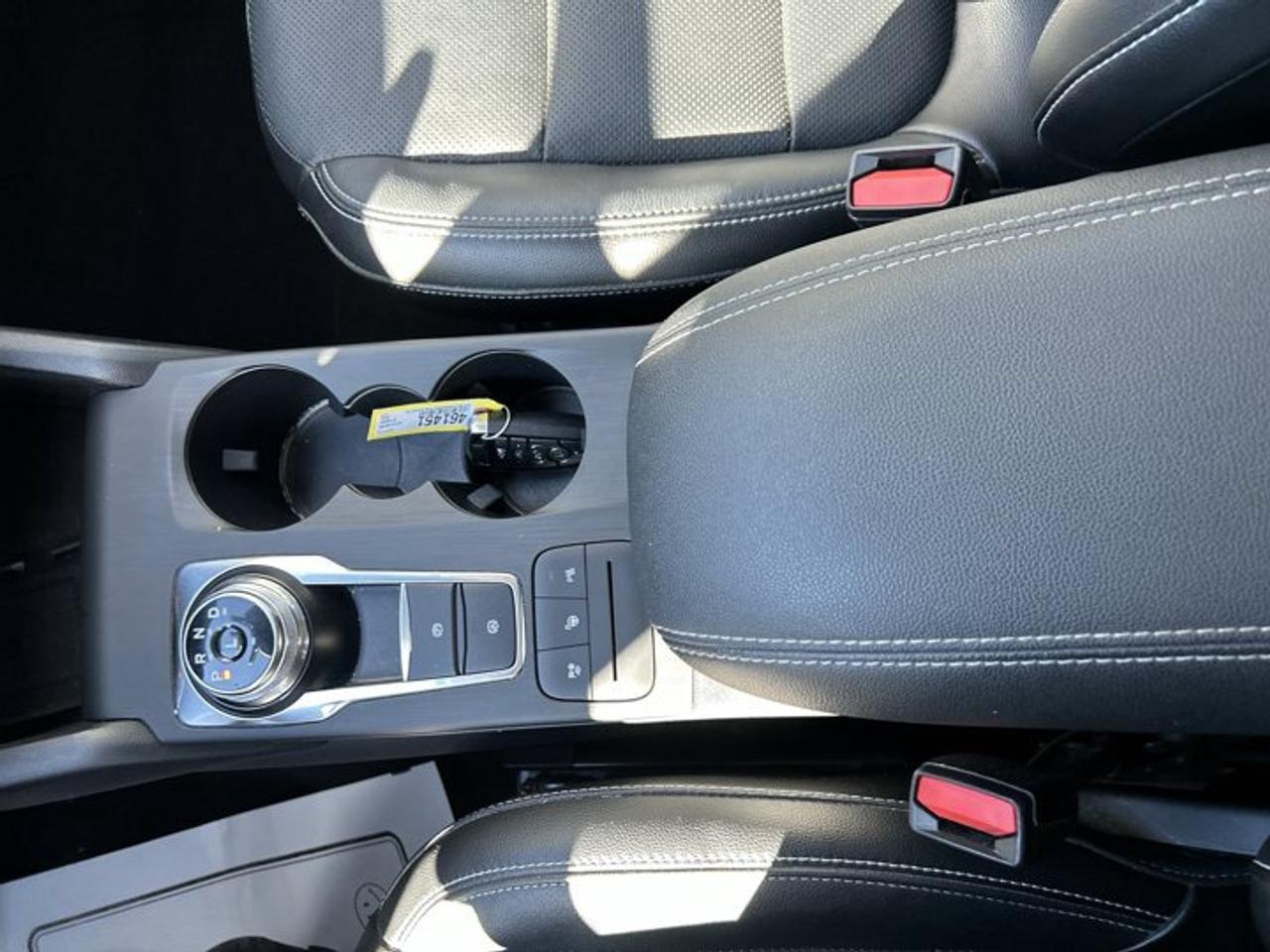 2020 Ford Escape Titanium Hybrid AWD | No Accidents | Pano. Sunroof | Leather Photo