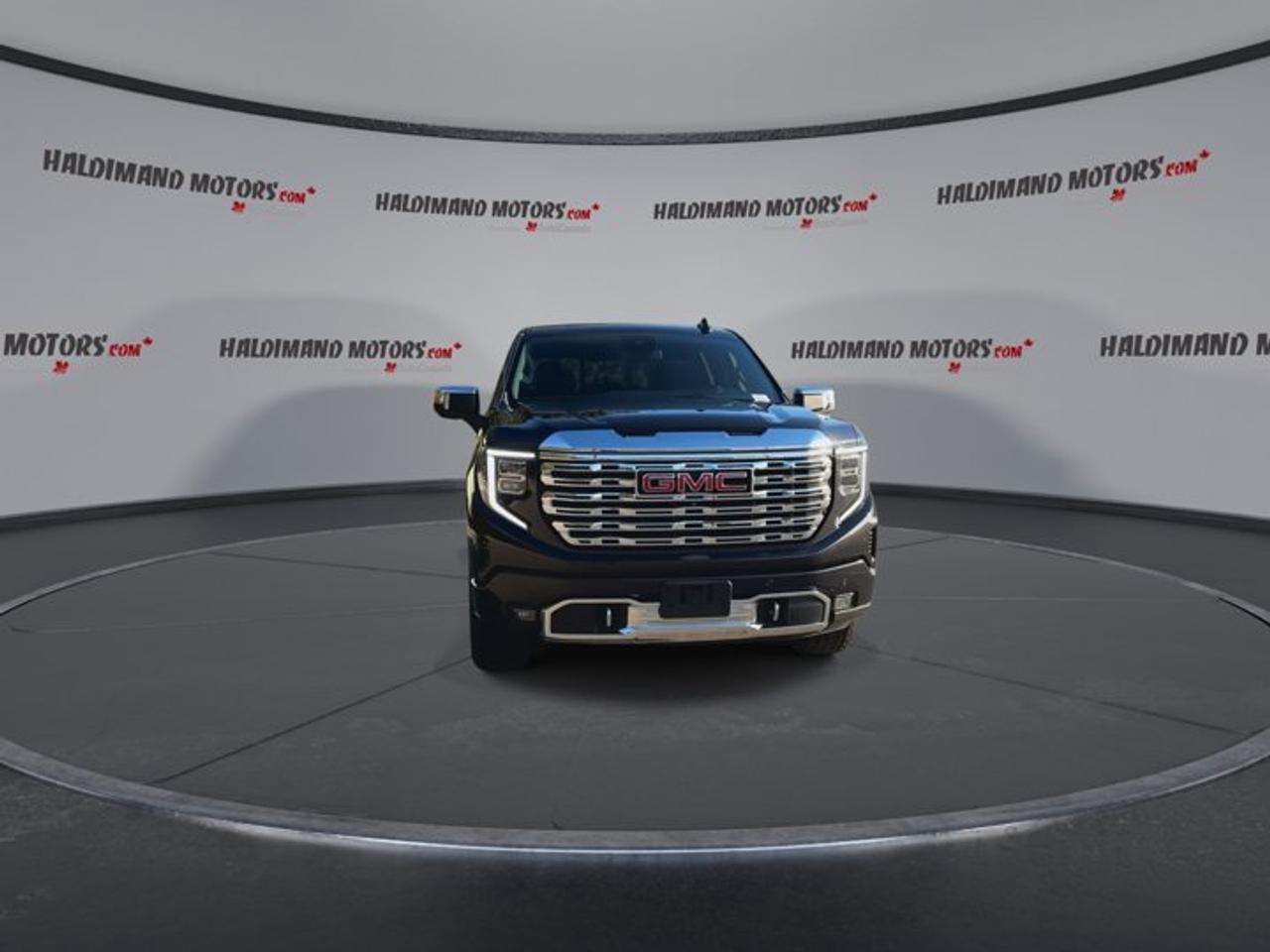2023 GMC Sierra 1500 Denali Crew Cab 6' Box 4WD | No Accidents | Vent. Front Seats Photo2