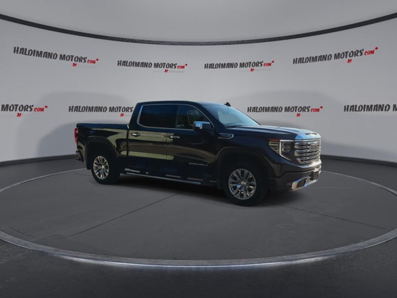 2023 GMC Sierra 1500 Denali Crew Cab 6' Box 4WD | No Accidents | Vent. Front Seats Photo5
