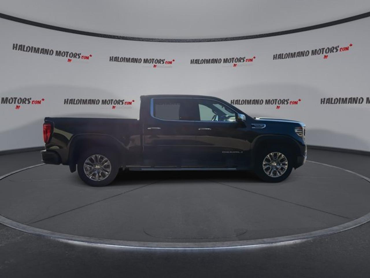 2023 GMC Sierra 1500 Denali Crew Cab 6' Box 4WD | No Accidents | Vent. Front Seats Photo