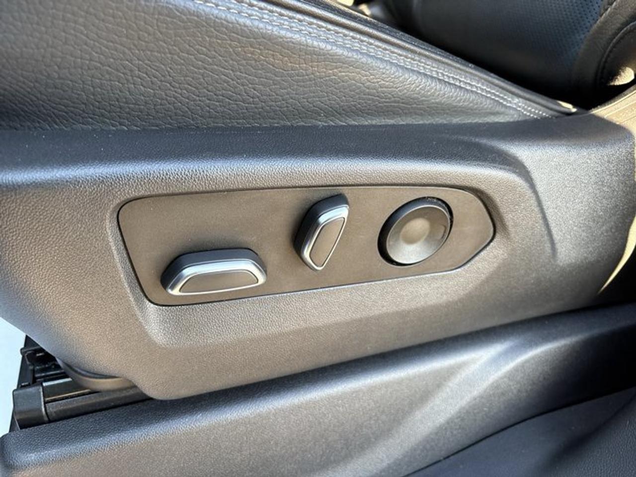 2023 GMC Sierra 1500 Denali Crew Cab 6' Box 4WD | No Accidents | Vent. Front Seats Photo