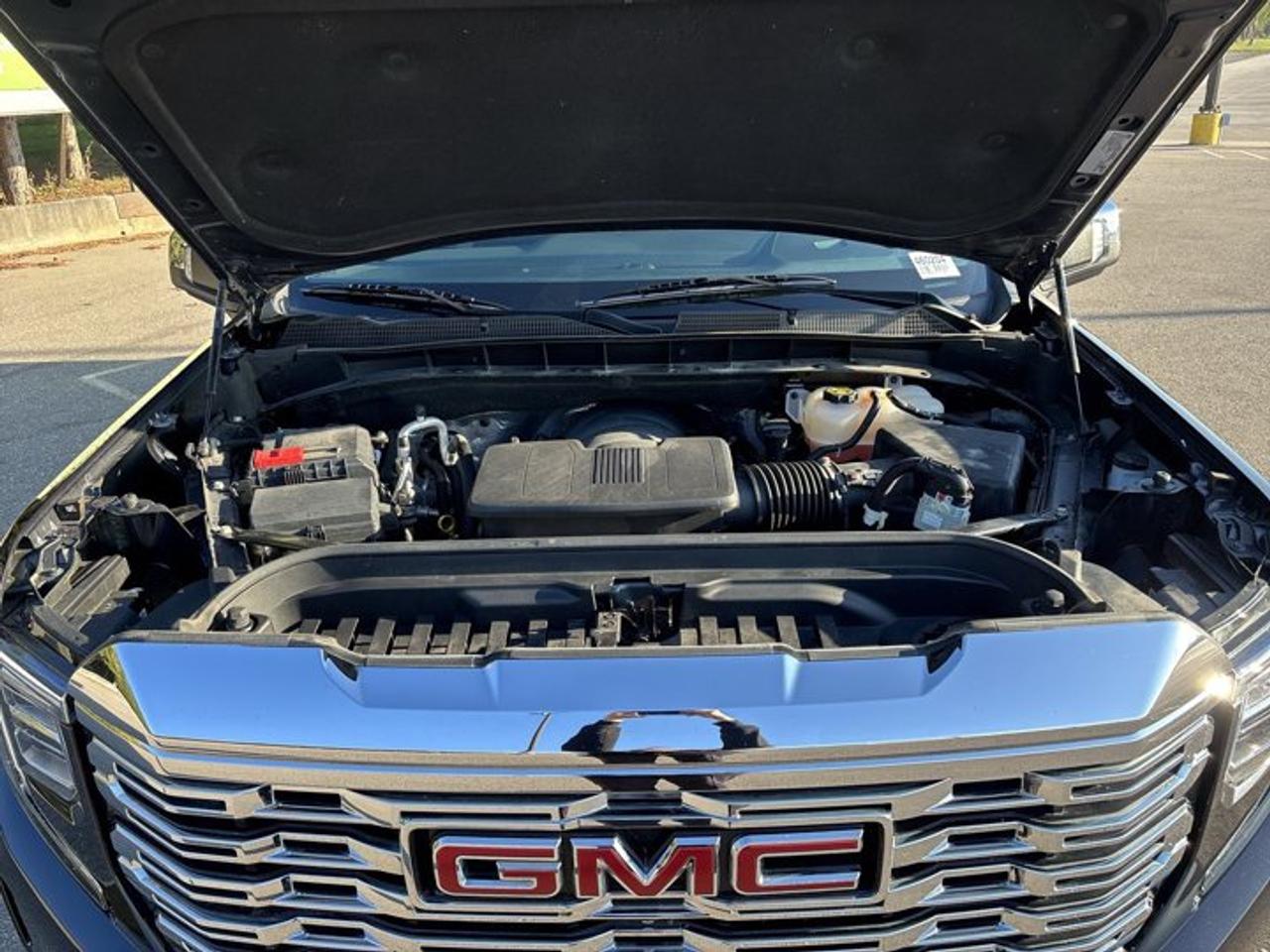 2023 GMC Sierra 1500 Denali Crew Cab 6' Box 4WD | No Accidents | Vent. Front Seats Photo