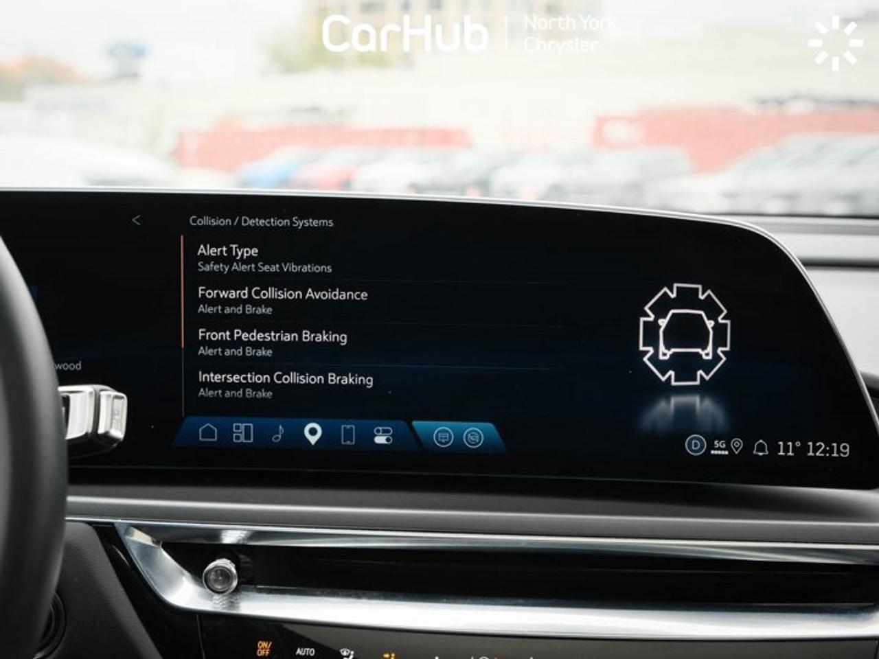 2024 Cadillac LYRIQ Tech Fully Electric | Panoramic Roof | Adaptive Cruise Control | 360 Camera | Heated Seats Photo