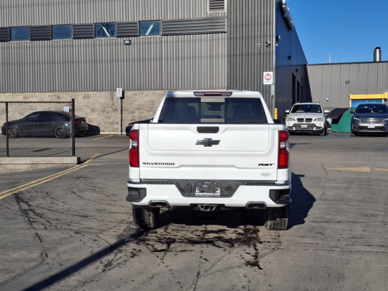 2023 Chevrolet Silverado 1500 RST Crew Cab 4x4 | 5.3L V8 | Z71 Off Road | True North Edition | Heated Bucket Seats | and More ! Photo