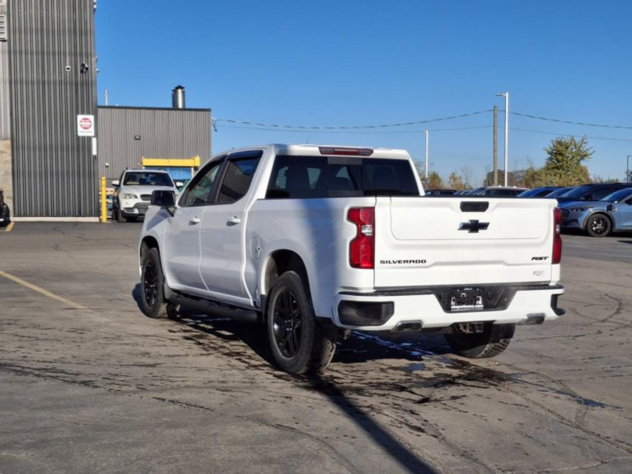 2023 Chevrolet Silverado 1500 RST Crew Cab 4x4 | 5.3L V8 | Z71 Off Road | True North Edition | Heated Bucket Seats | and More ! Photo