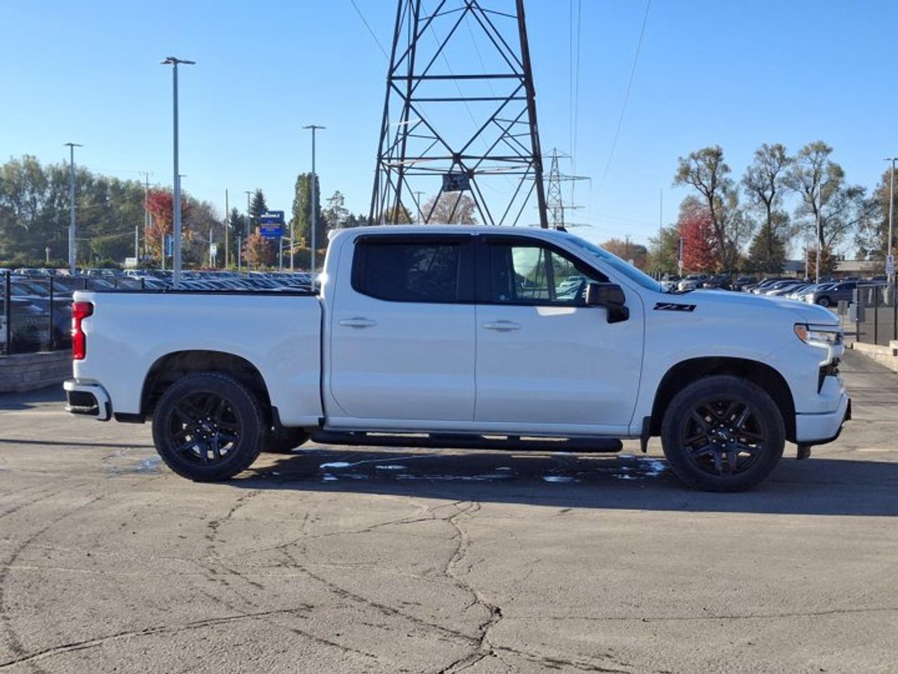 2023 Chevrolet Silverado 1500 RST Crew Cab 4x4 | 5.3L V8 | Z71 Off Road | True North Edition | Heated Bucket Seats | and More ! Photo