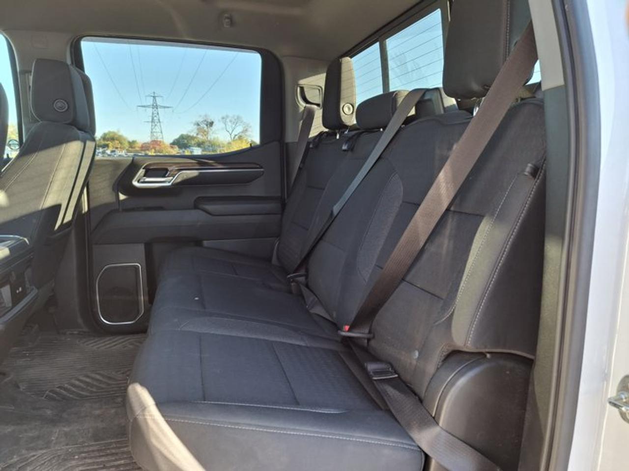 2023 Chevrolet Silverado 1500 RST Crew Cab 4x4 | 5.3L V8 | Z71 Off Road | True North Edition | Heated Bucket Seats | and More ! Photo