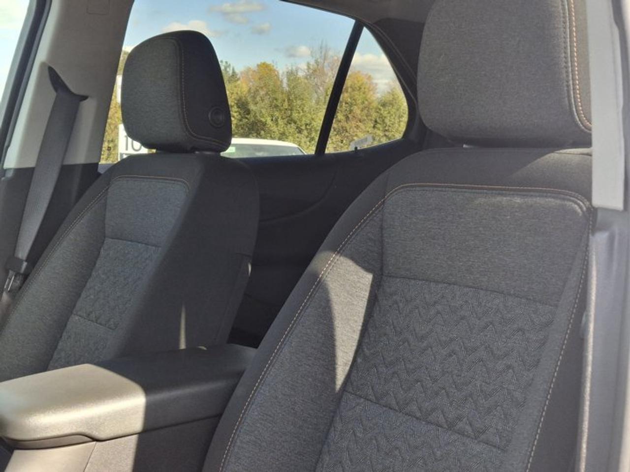 2022 Chevrolet Equinox LT AWD | Sunroof | 360 Camera | Adaptive Cruise | Heated Wheel + Seats | Power Seat | and More ! Photo