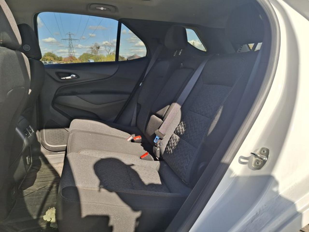 2022 Chevrolet Equinox LT AWD | Sunroof | 360 Camera | Adaptive Cruise | Heated Wheel + Seats | Power Seat | and More ! Photo