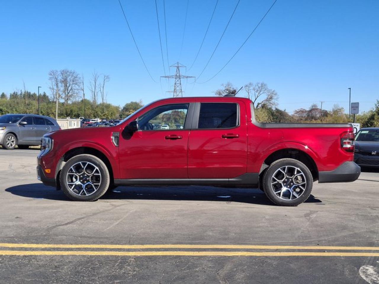 2025 Ford Maverick LARIAT Hybrid AWD | Heated Leather | 4K Tow | B&O Audio | 360 Camera | 13.2" Touchscreen | Photo1