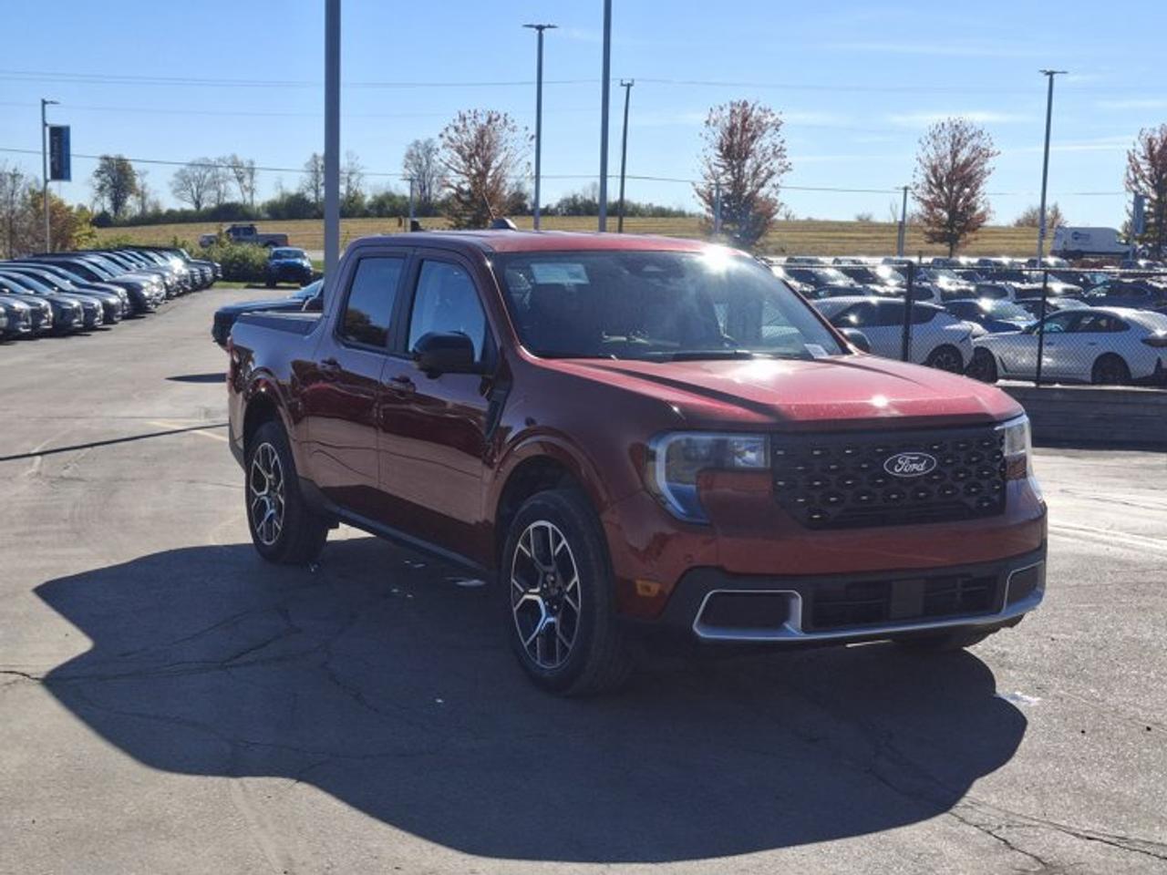 2025 Ford Maverick LARIAT Hybrid AWD | Heated Leather | 4K Tow | B&O Audio | 360 Camera | 13.2" Touchscreen | Photo