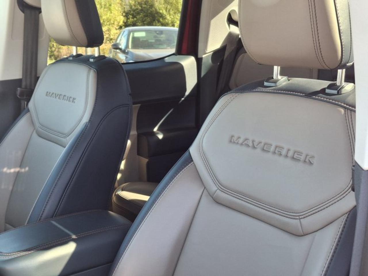 2025 Ford Maverick LARIAT Hybrid AWD | Heated Leather | 4K Tow | B&O Audio | 360 Camera | 13.2" Touchscreen | Photo
