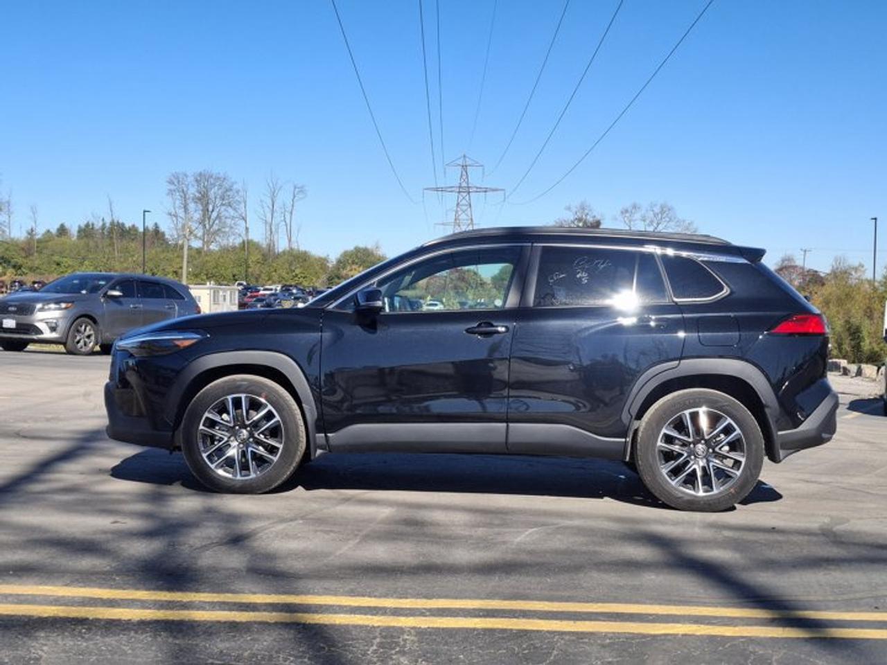 2026 Toyota Corolla Cross XLE AWD | Leather | Sunroof | JBL Audio | Remote Start | Power Seat | CarPlay + Android | and More ! Photo