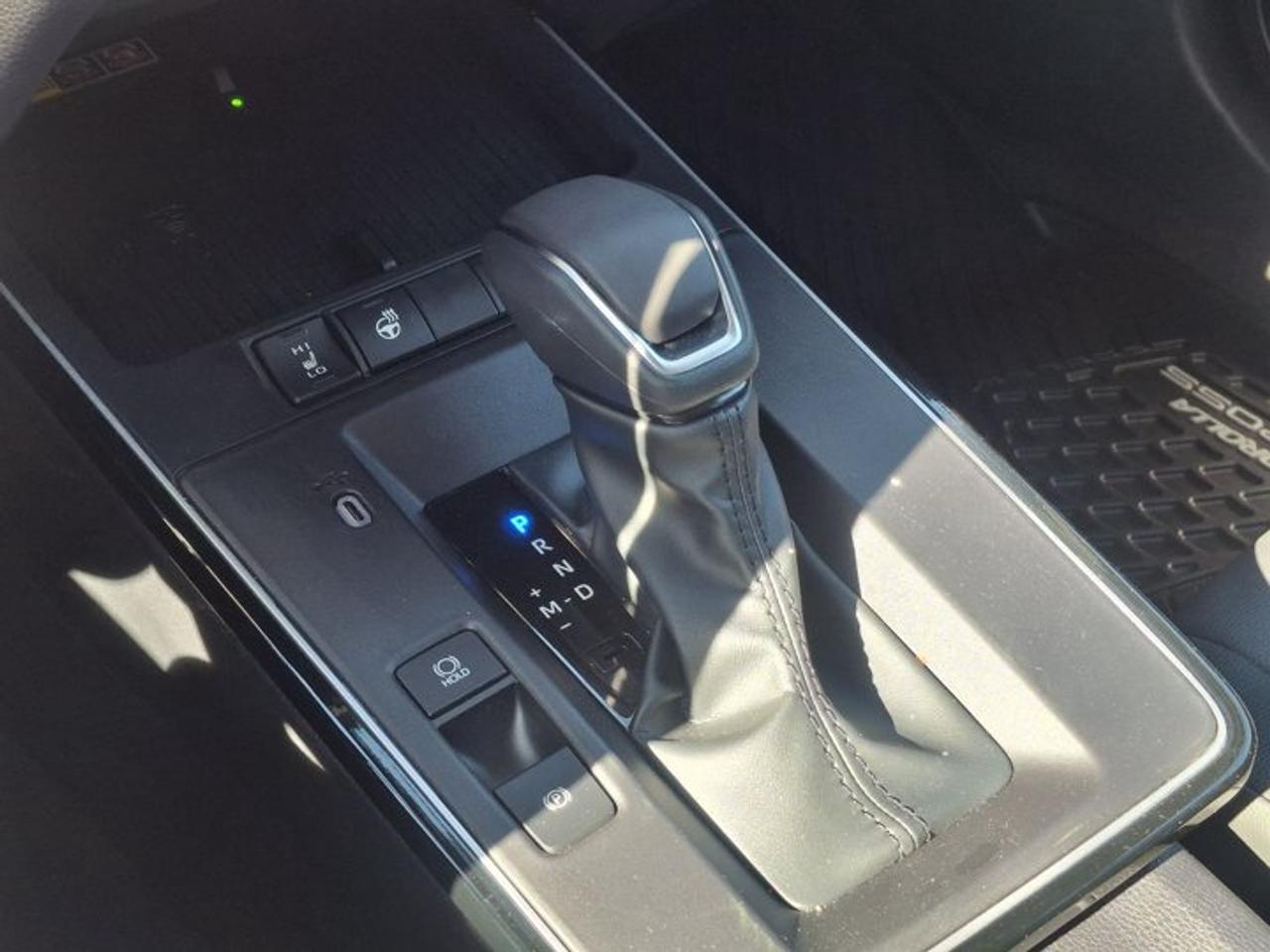 2026 Toyota Corolla Cross XLE AWD | Leather | Sunroof | JBL Audio | Remote Start | Power Seat | CarPlay + Android | and More ! Photo