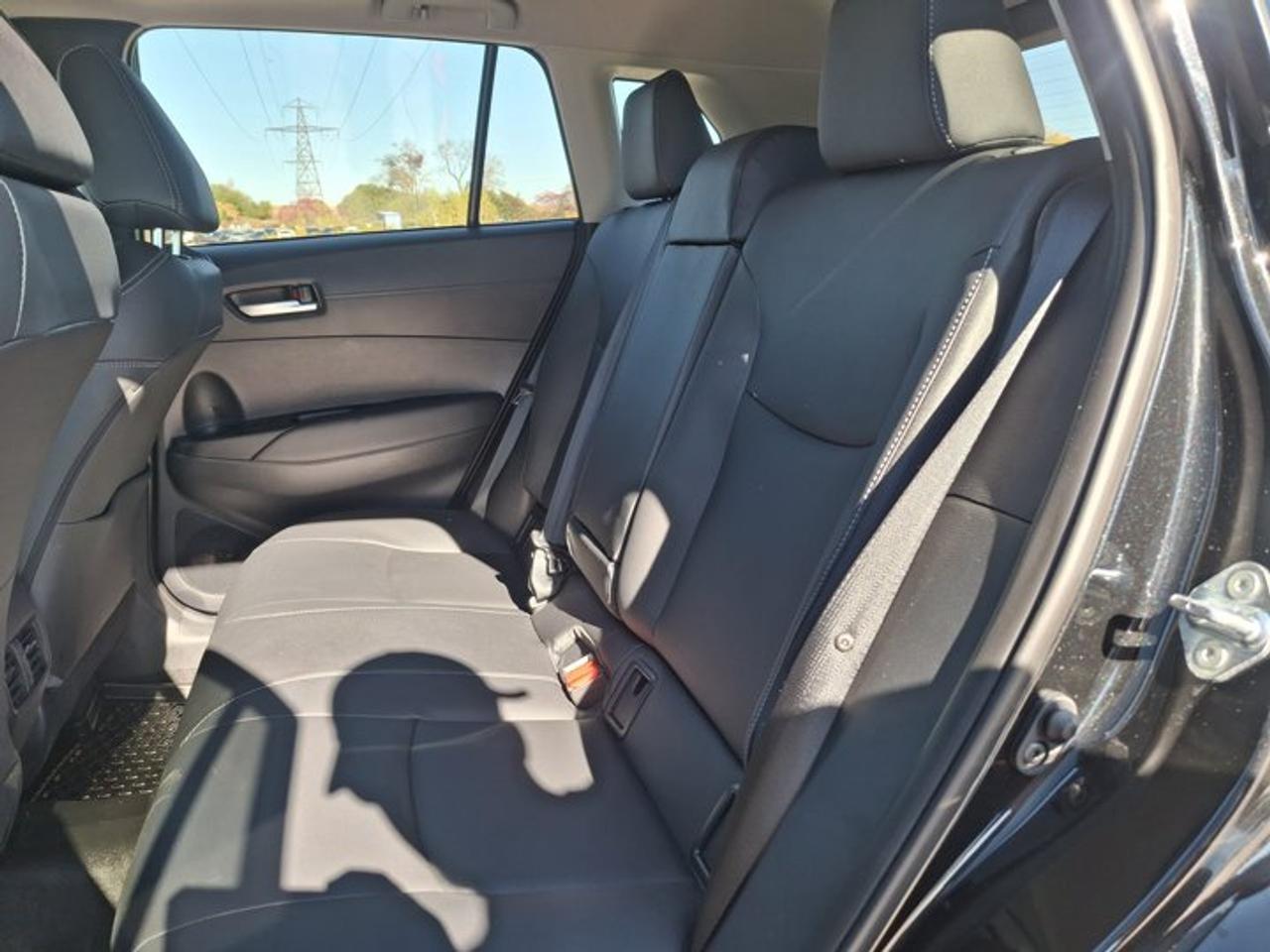 2026 Toyota Corolla Cross XLE AWD | Leather | Sunroof | JBL Audio | Remote Start | Power Seat | CarPlay + Android | and More ! Photo