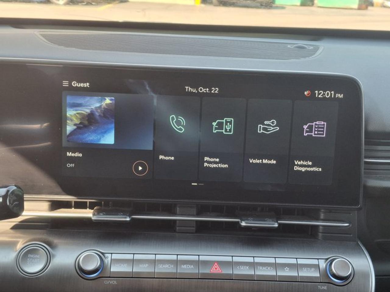 2025 Hyundai KONA Preferred Trend AWD | Leather | Sunroof | Heated Seats + Steering | Remote Start | and More ! Photo