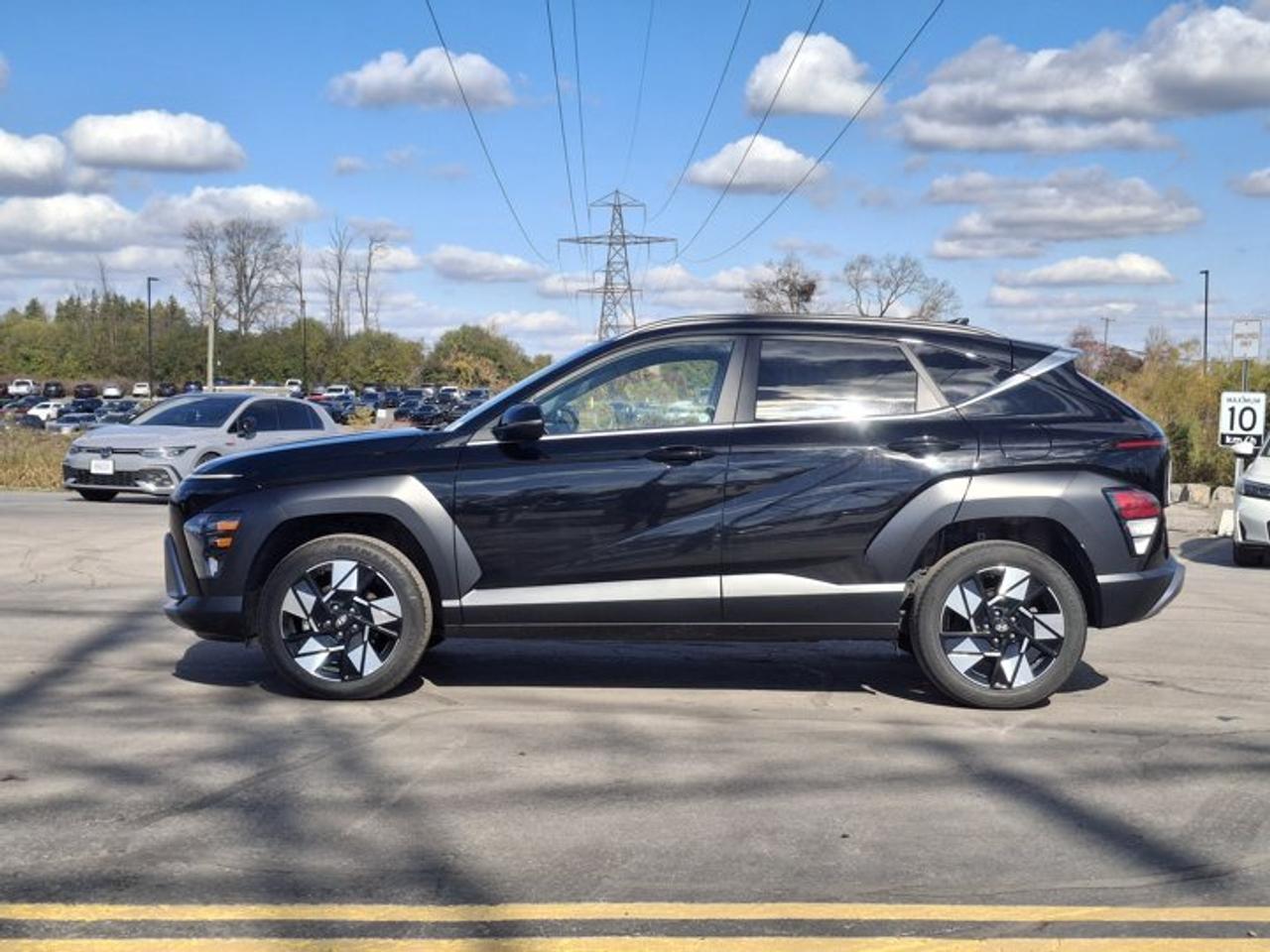 2025 Hyundai KONA Preferred Trend AWD | Leather | Sunroof | Heated Seats + Steering | Remote Start | and More ! Photo