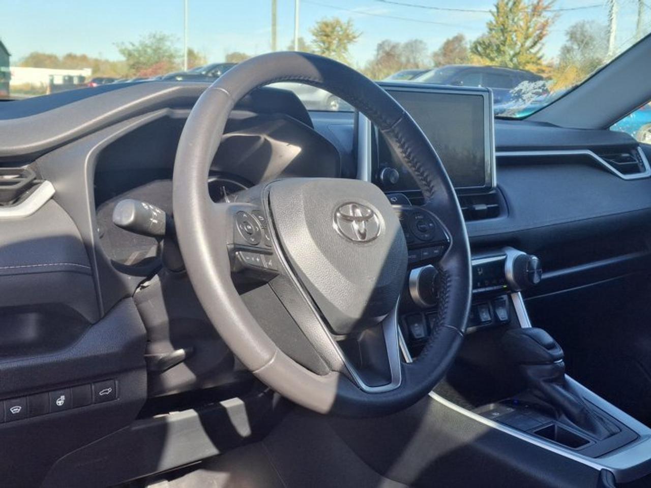 2025 Toyota RAV4 XLE AWD | Sunroof | Power Seat | Radar Cruise | Heated Wheel + Seats | Power Liftgate | and More ! Photo