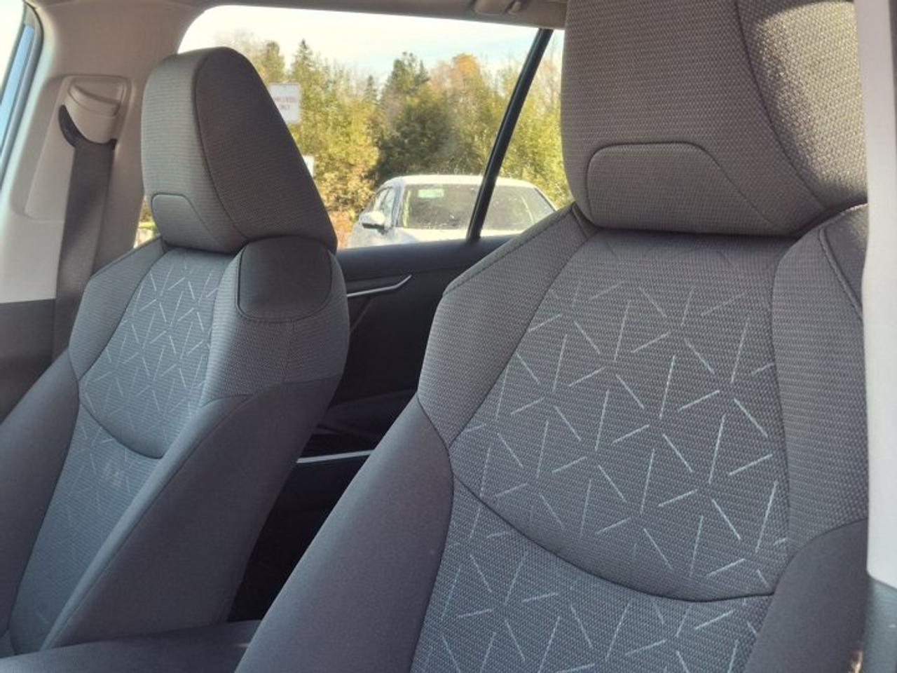 2025 Toyota RAV4 XLE AWD | Sunroof | Power Seat | Radar Cruise | Heated Wheel + Seats | Power Liftgate | and More ! Photo