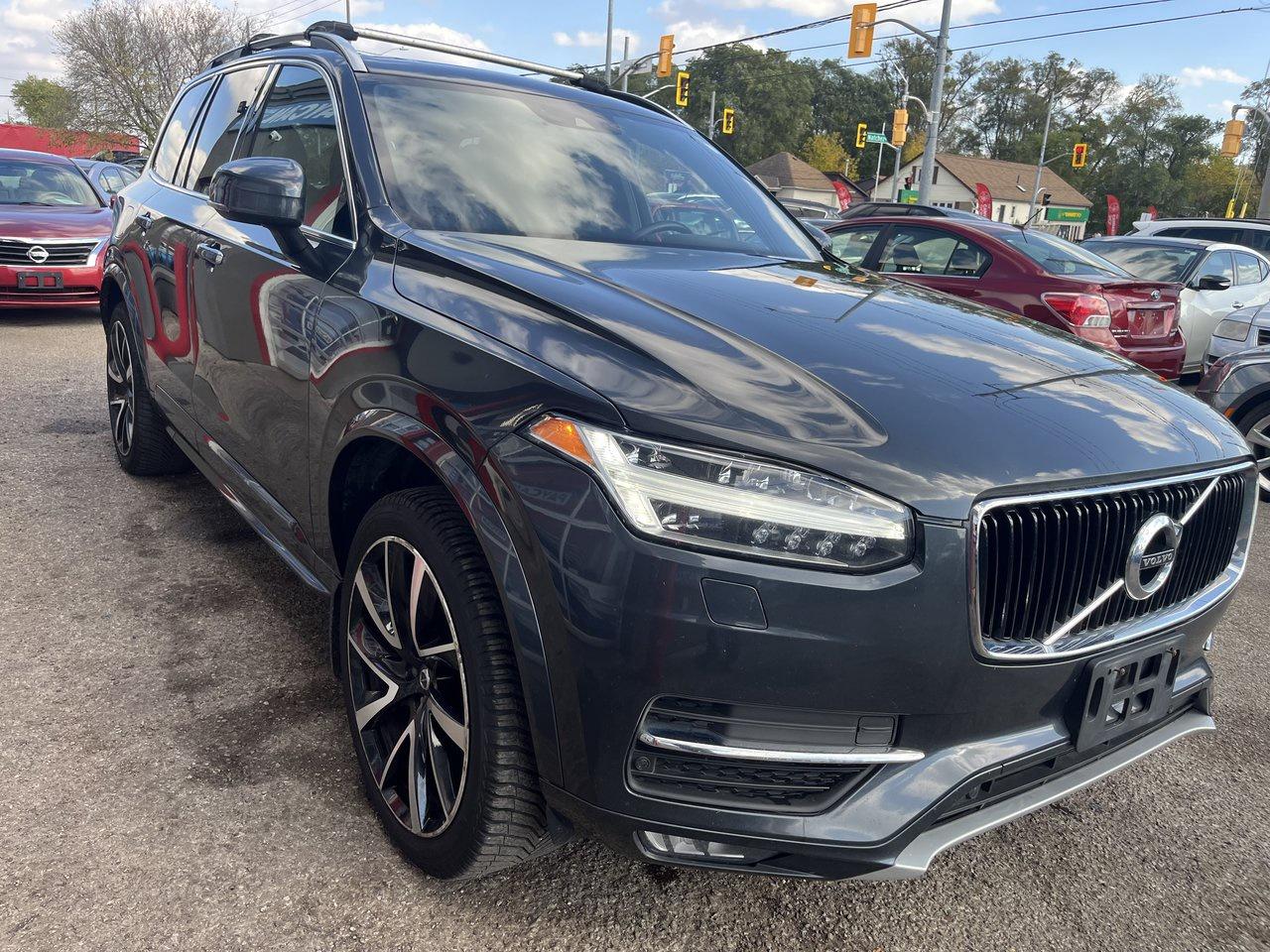 2019 Volvo XC90 Momentum Photo2