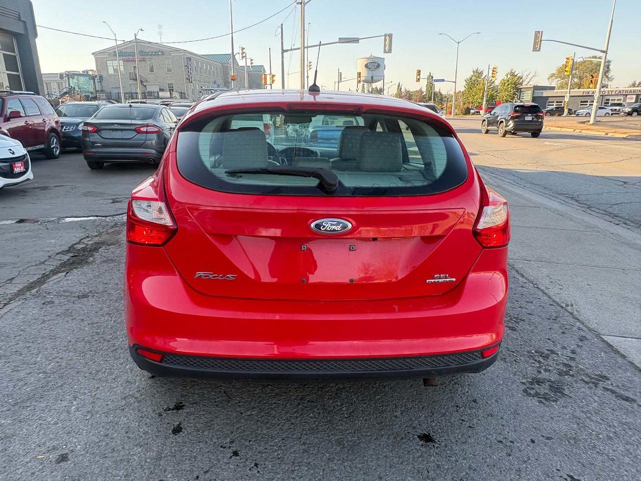 2012 Ford Focus SEL - Photo #5