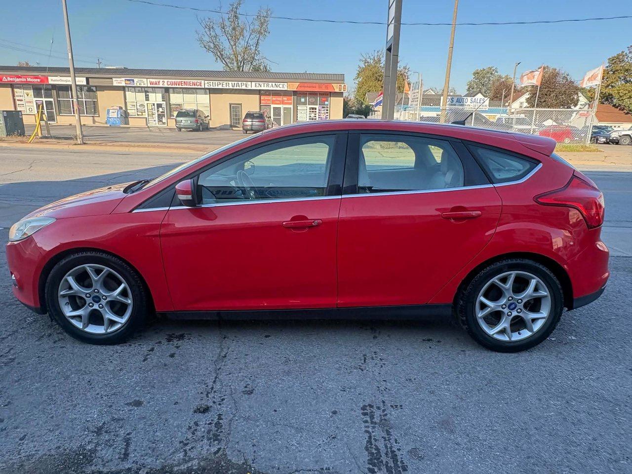 2012 Ford Focus SEL Photo