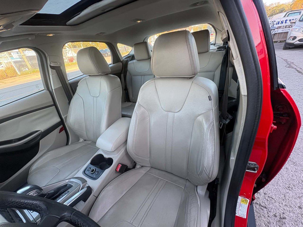 2012 Ford Focus SEL Photo