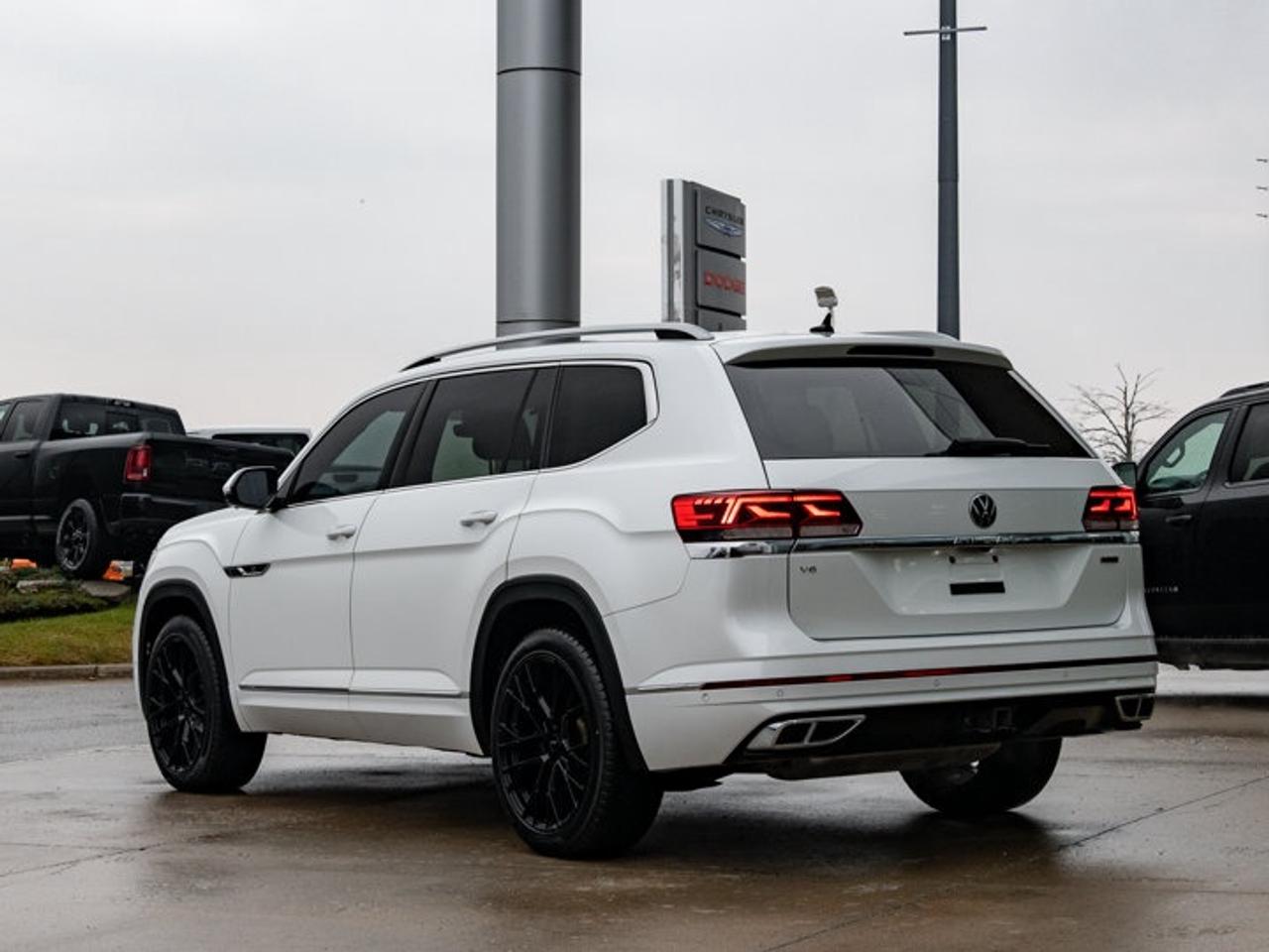 2022 Volkswagen Atlas EXECLINE Photo
