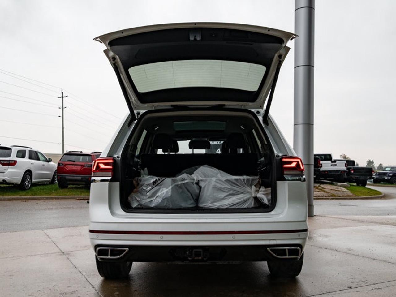2022 Volkswagen Atlas EXECLINE Photo