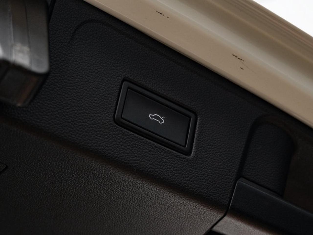 2022 Volkswagen Atlas EXECLINE Photo