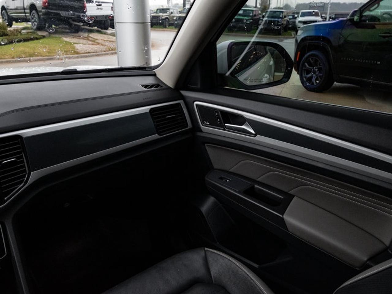 2022 Volkswagen Atlas EXECLINE Photo