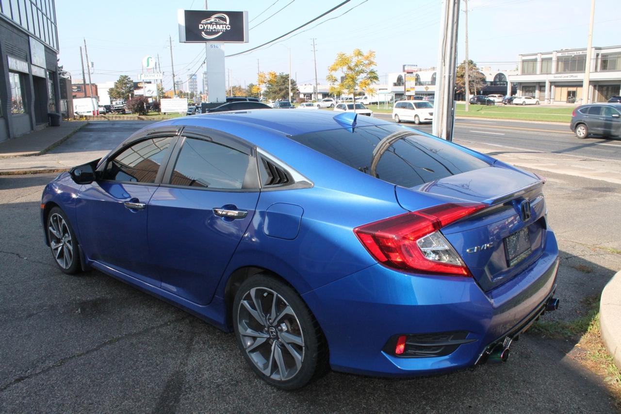 2019 Honda Civic Touring Photo4