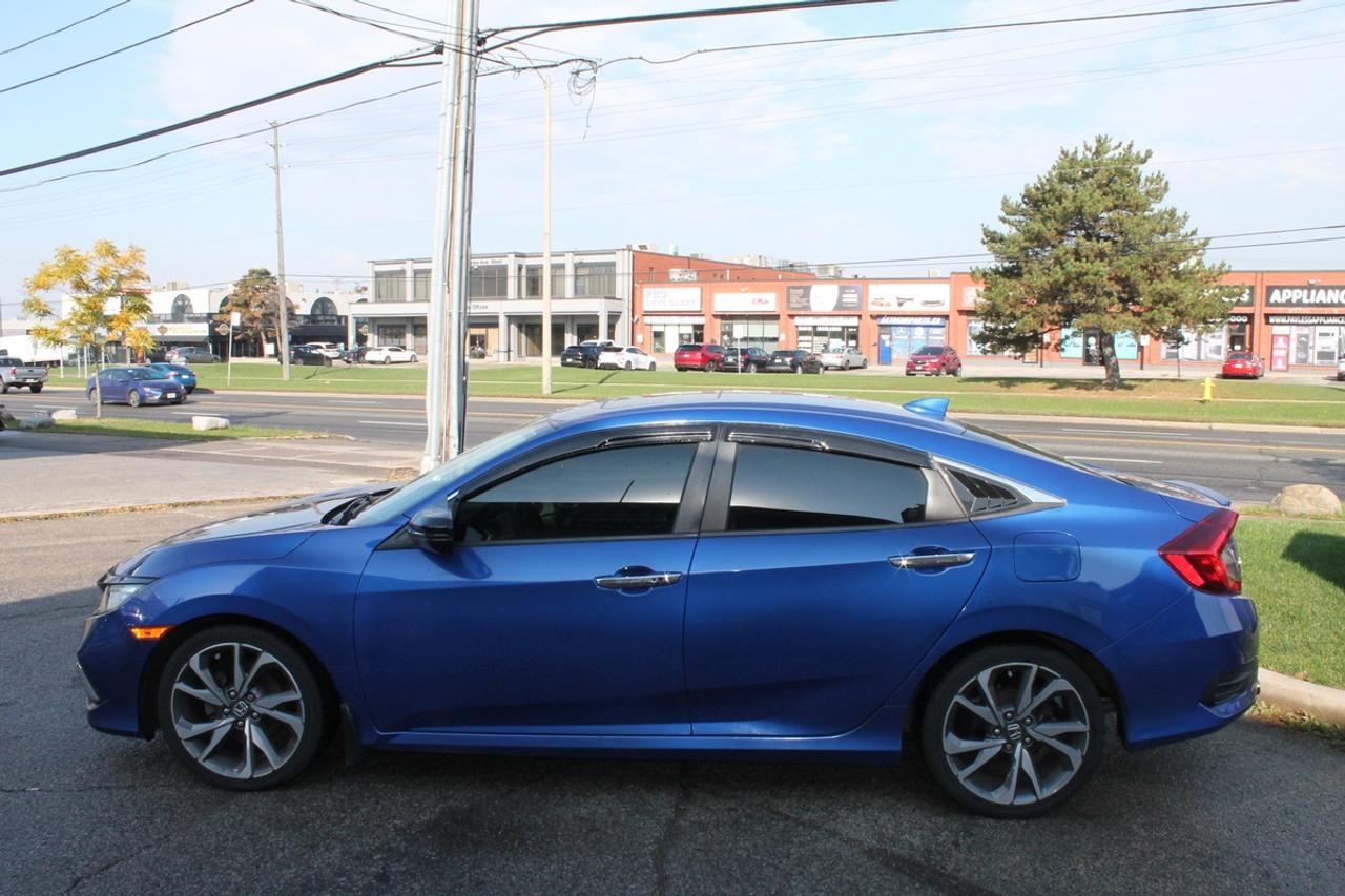 2019 Honda Civic Touring Photo