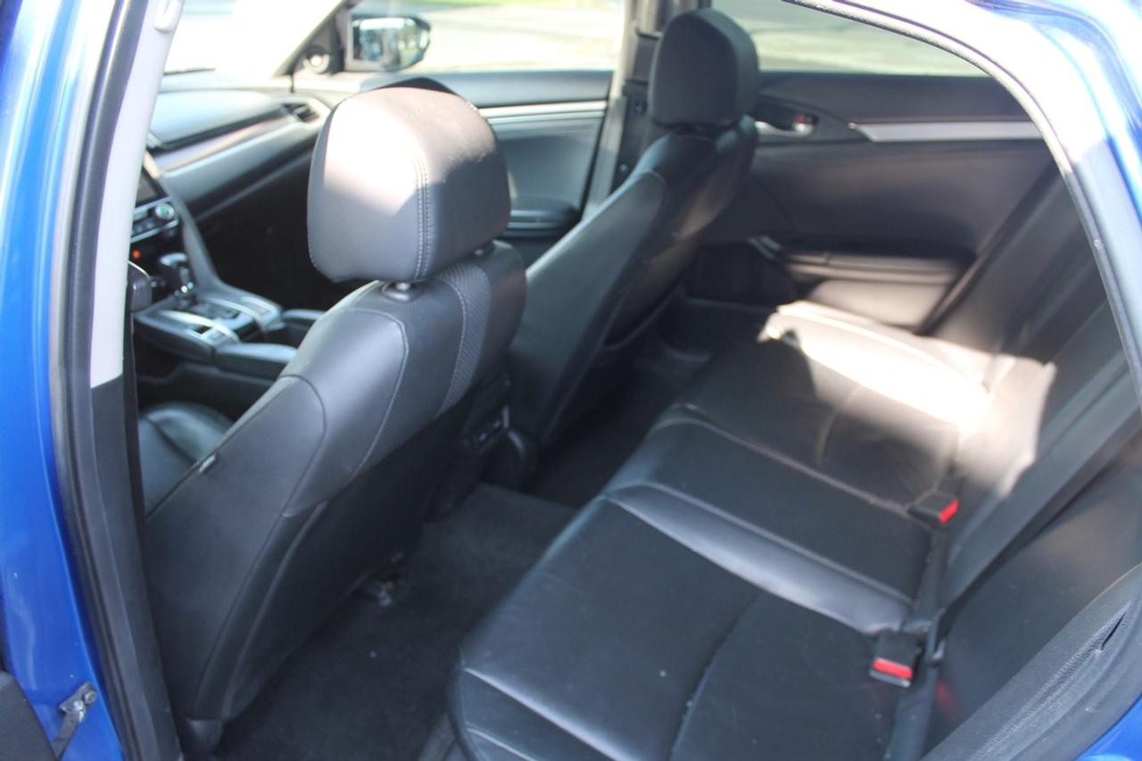 2019 Honda Civic Touring Photo
