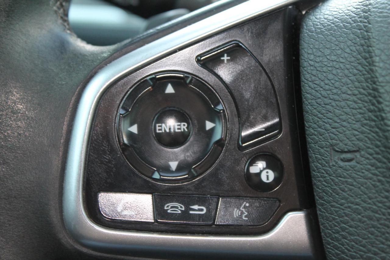 2019 Honda Civic Touring Photo