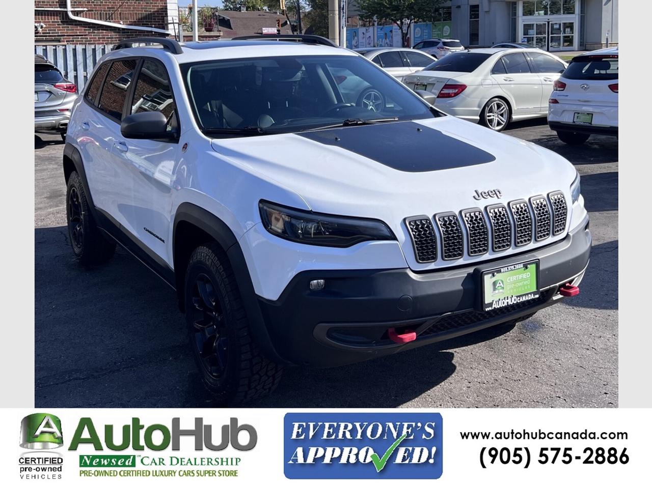 2019 Jeep Cherokee TRAILHAWK ELITE-TOP OF THE LINE Photo