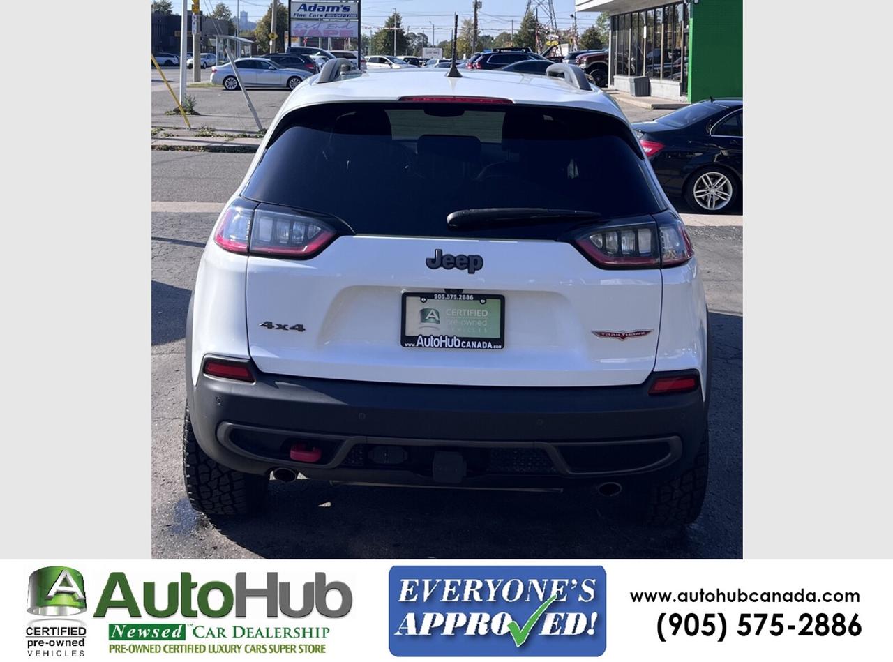 2019 Jeep Cherokee TRAILHAWK ELITE-TOP OF THE LINE Photo