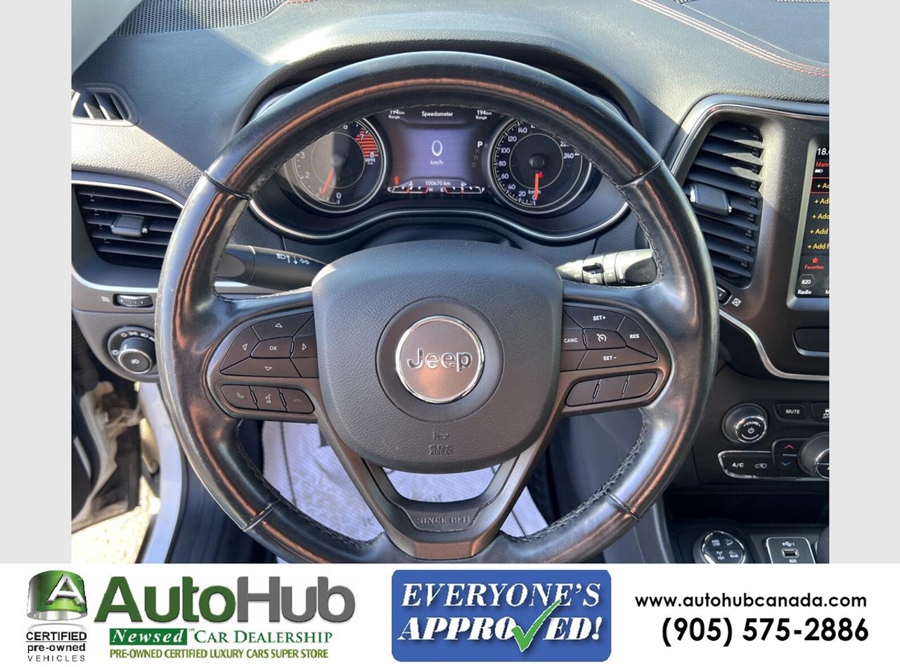 2019 Jeep Cherokee TRAILHAWK ELITE-TOP OF THE LINE Photo