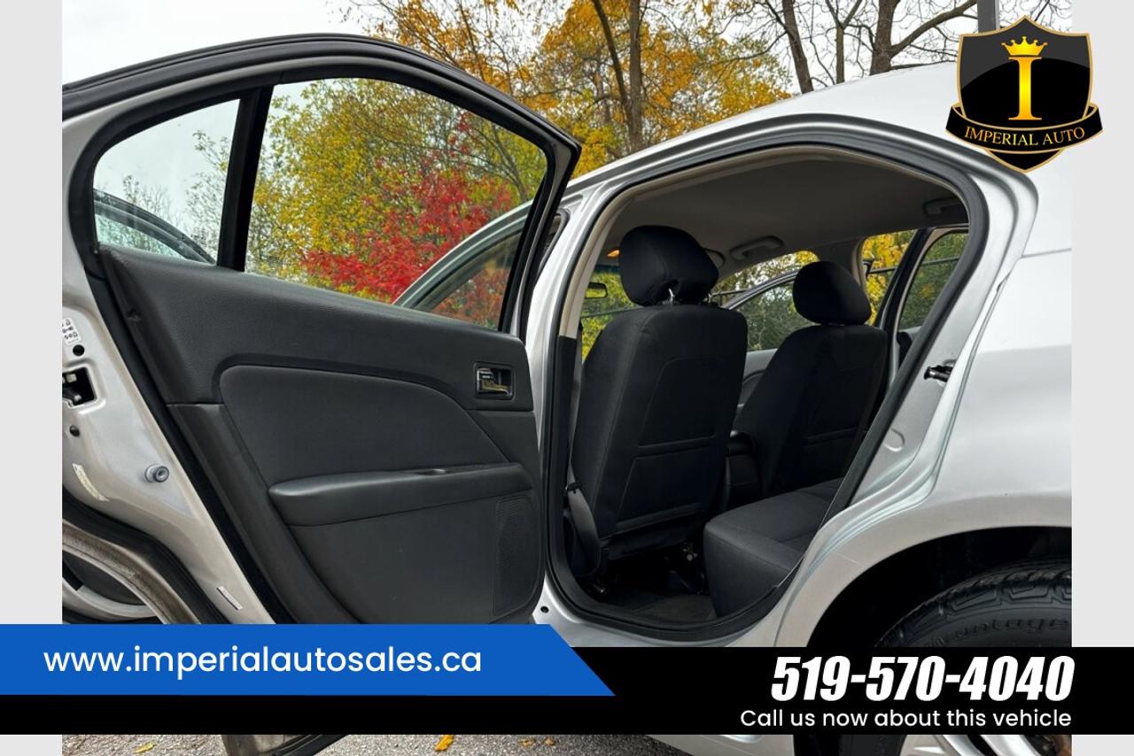 2012 Ford Fusion SE Photo