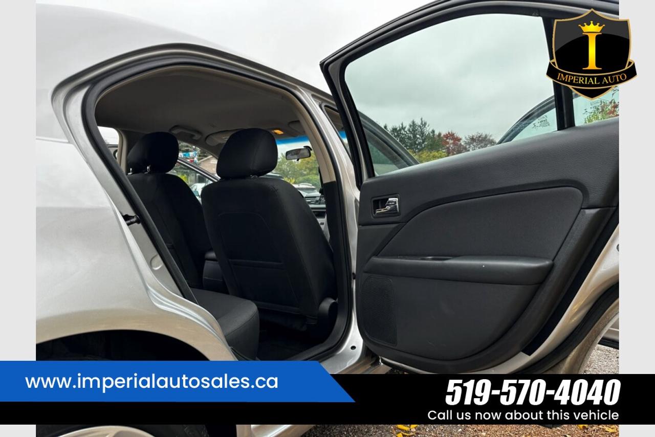 2012 Ford Fusion SE Photo